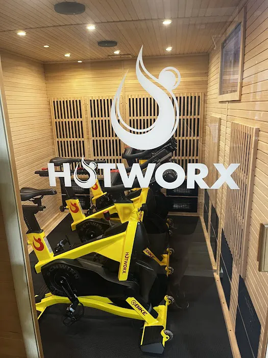 HOTWORX- Bolingbrook, IL Picture 4