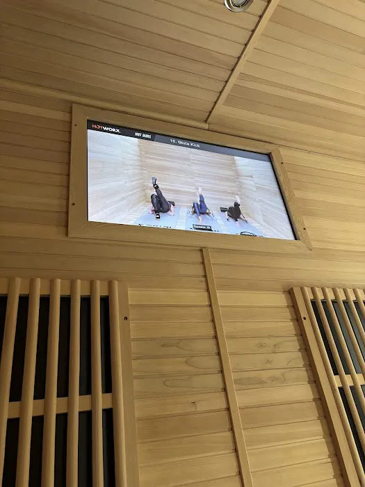 HOTWORX- Bolingbrook, IL Picture 2