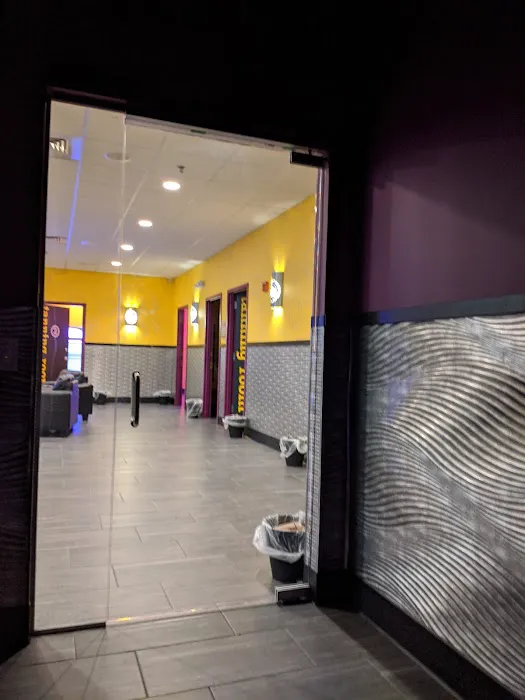 Planet Fitness Picture 5
