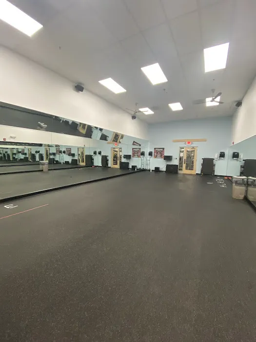Gold's Gym Picture 5