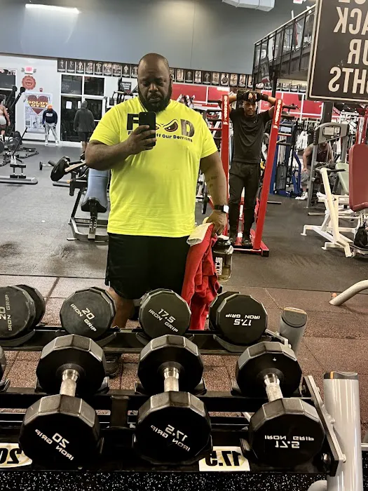 Gold's Gym Picture 9