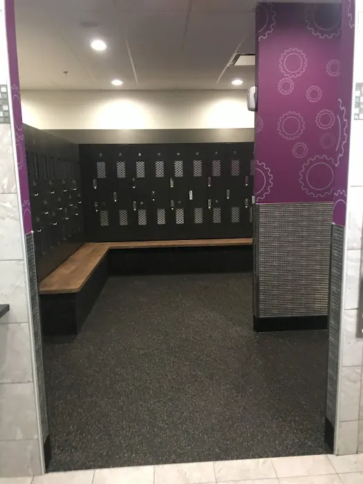 Planet Fitness Picture 8