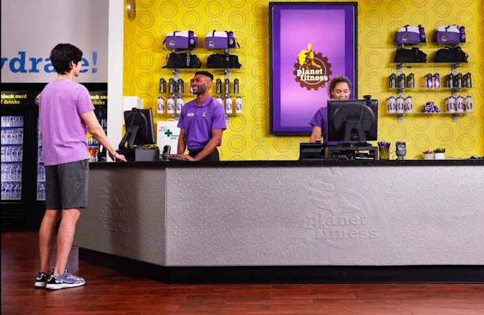 Planet Fitness Picture 5