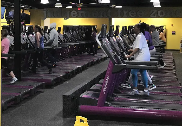 Planet Fitness Picture 4