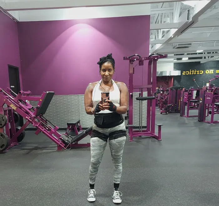 Planet Fitness Picture 2
