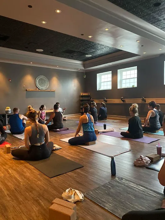 Jacaranda Yoga Picture 5