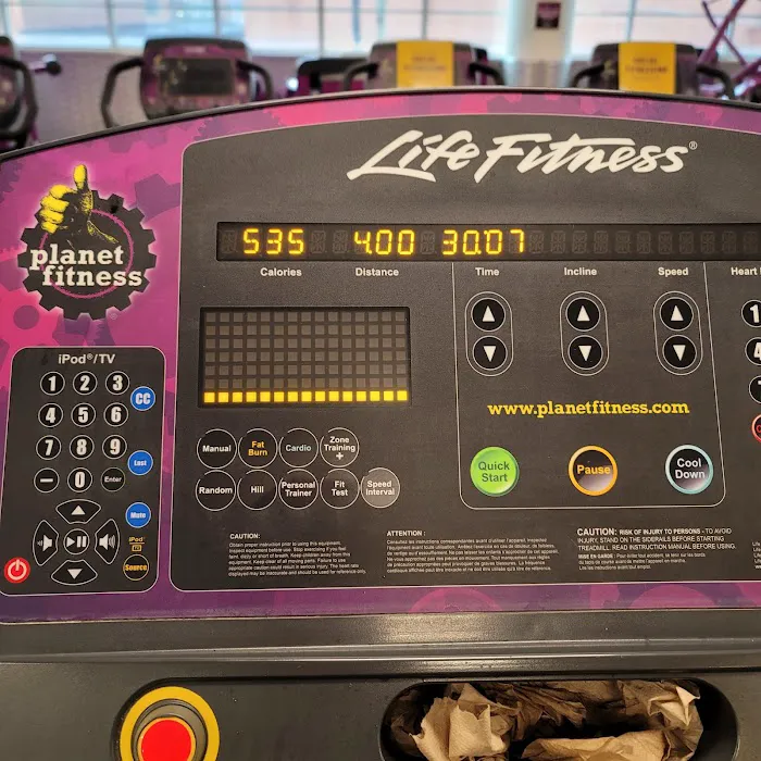 Planet Fitness Picture 9