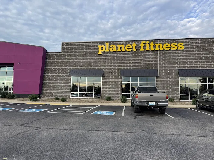 Planet Fitness Picture 5