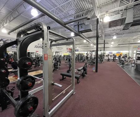 Gold's Gym Detroit