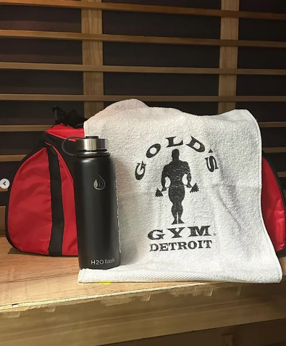 Gold's Gym Detroit Picture 7