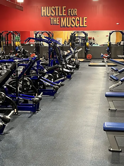 Crunch Fitness - Warren Picture 8