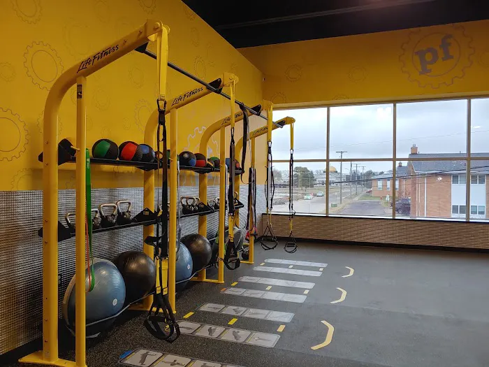 Planet Fitness Picture 9