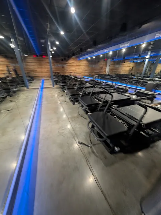 [solidcore] Ashburn Picture 3