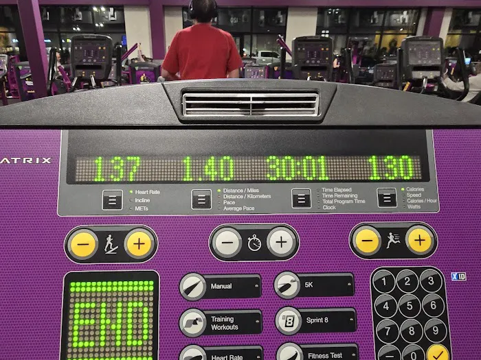 Planet Fitness Picture 9