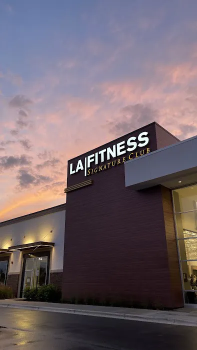 LA Fitness Picture 1