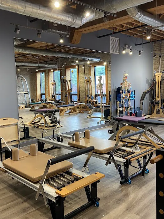 Chicago Center-Body Movement Picture 1