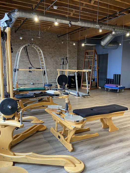 Chicago Center-Body Movement Picture 3