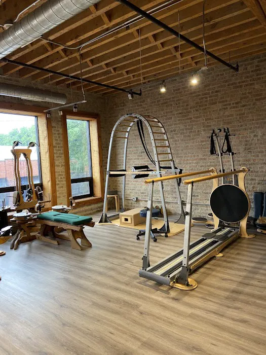 Chicago Center-Body Movement Picture 4