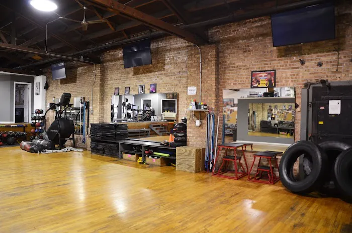 Oakley Fight Club & Fitness Picture 7