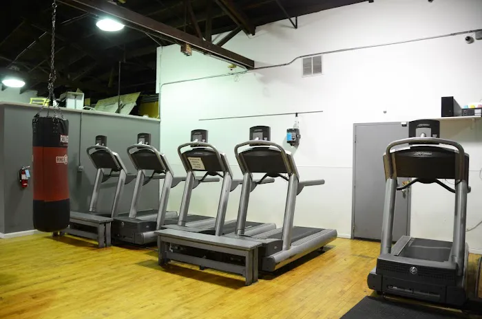 Oakley Fight Club & Fitness Picture 8