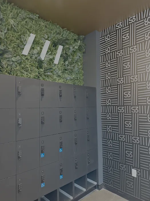 Studio Three West Loop Picture 2