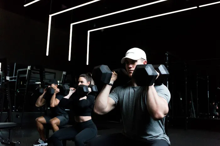 TRAIN MOMENT (West Loop) Picture 10