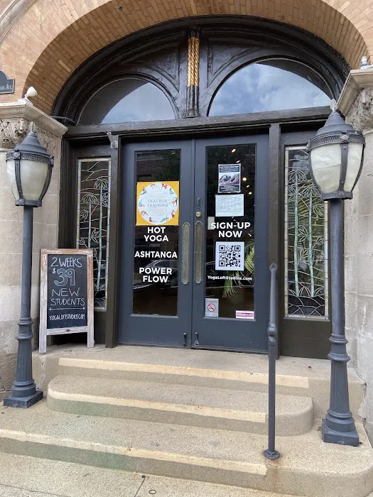 Hot Yoga Oak Park & Yoga Loft Studios Picture 9