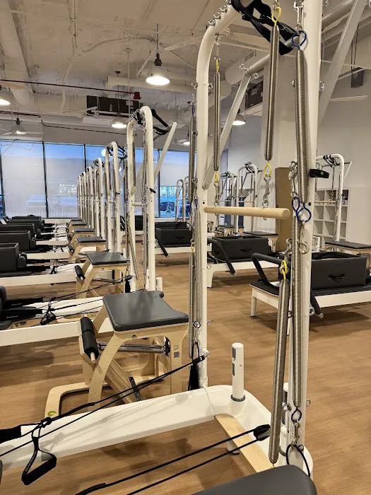 BODYBAR Pilates - Oak Park Picture 1