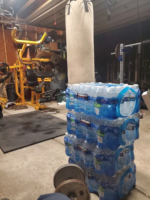 Rusty Gym Picture 10