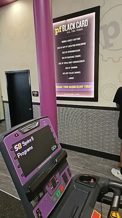 Planet Fitness Picture 6