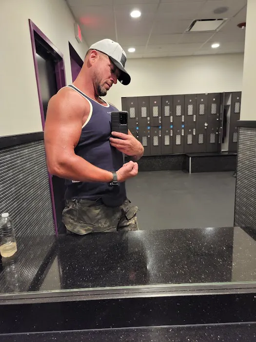 Planet Fitness Picture 5