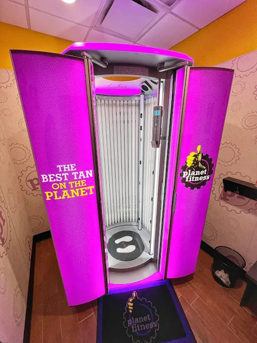 Planet Fitness Picture 10