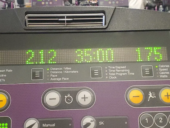 Planet Fitness Picture 9