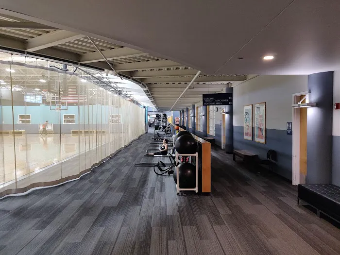 Endeavor Health Fitness & Wellness Center – Seven Bridges Picture 8