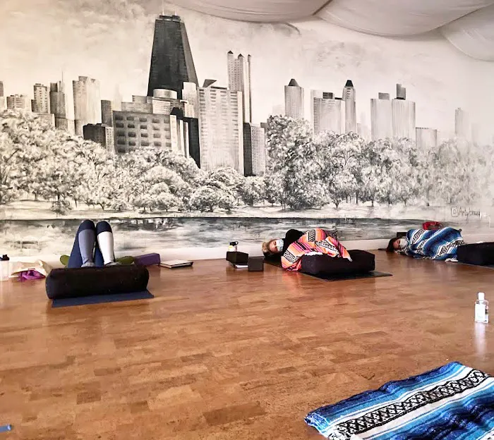 Big Shoulders Yoga Picture 4