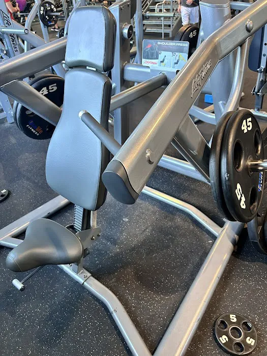 Onelife Fitness - Rockville Picture 6