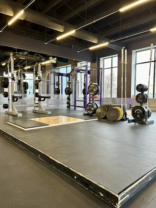 Logan Square Gym Picture 7