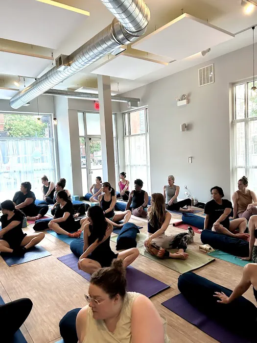 Just Flow: Yoga Meditation Fitness Picture 7