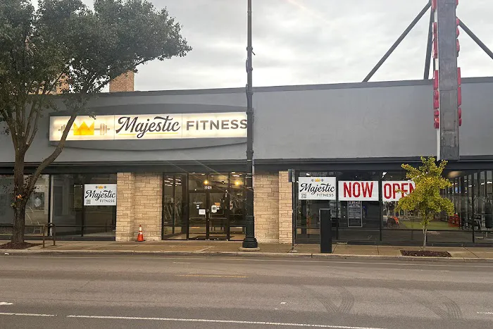 Majestic Fitness Chicago Picture 3