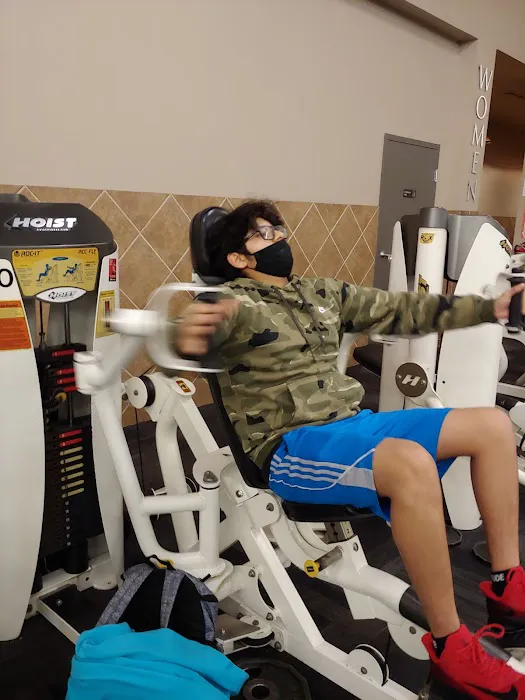 LA Fitness Picture 4