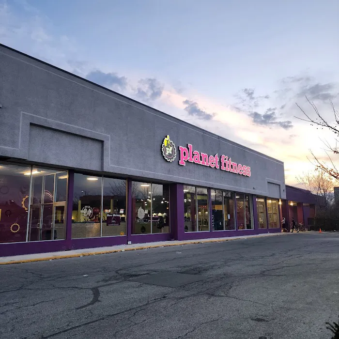 Planet Fitness Picture 3