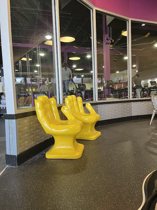 Planet Fitness Picture 6