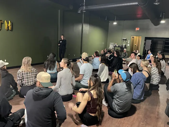 Forth® Studio Chicago - Yoga, Strength Training, Pilates, Breathwork, Meditation, Deep Stretch + Soundbath Picture 4