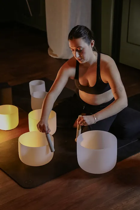 Forth® Studio Chicago - Yoga, Strength Training, Pilates, Breathwork, Meditation, Deep Stretch + Soundbath Picture 5