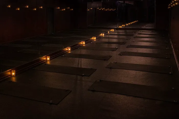 Ritual Hot Yoga - Wicker Park Picture 5