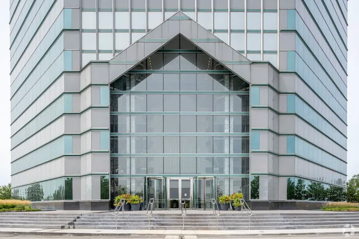 Oakbrook Terrace Tower Fitness Center Picture 1