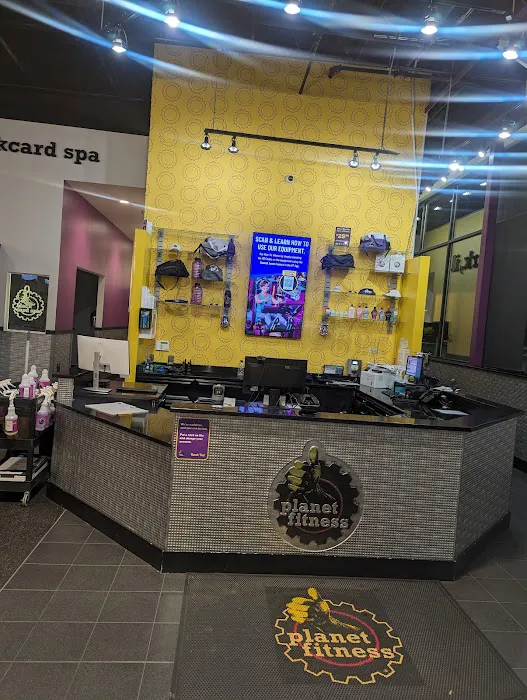 Planet Fitness Picture 5