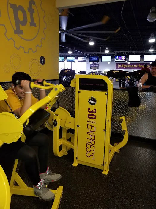 Planet Fitness Picture 7
