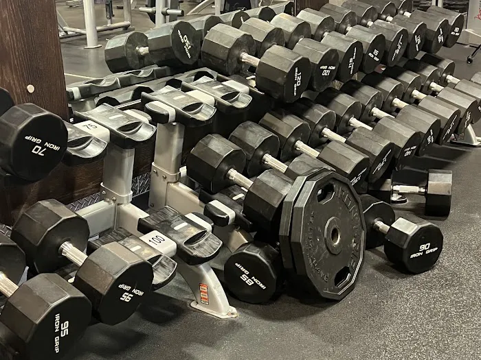 LA Fitness Picture 10