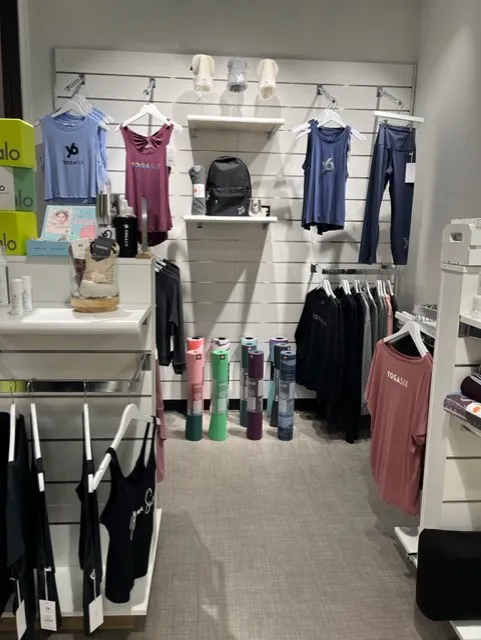 YogaSix Naperville Picture 1